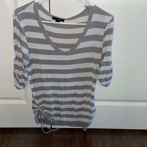 Juniors Size XL 3/4 Sleeve Shirt